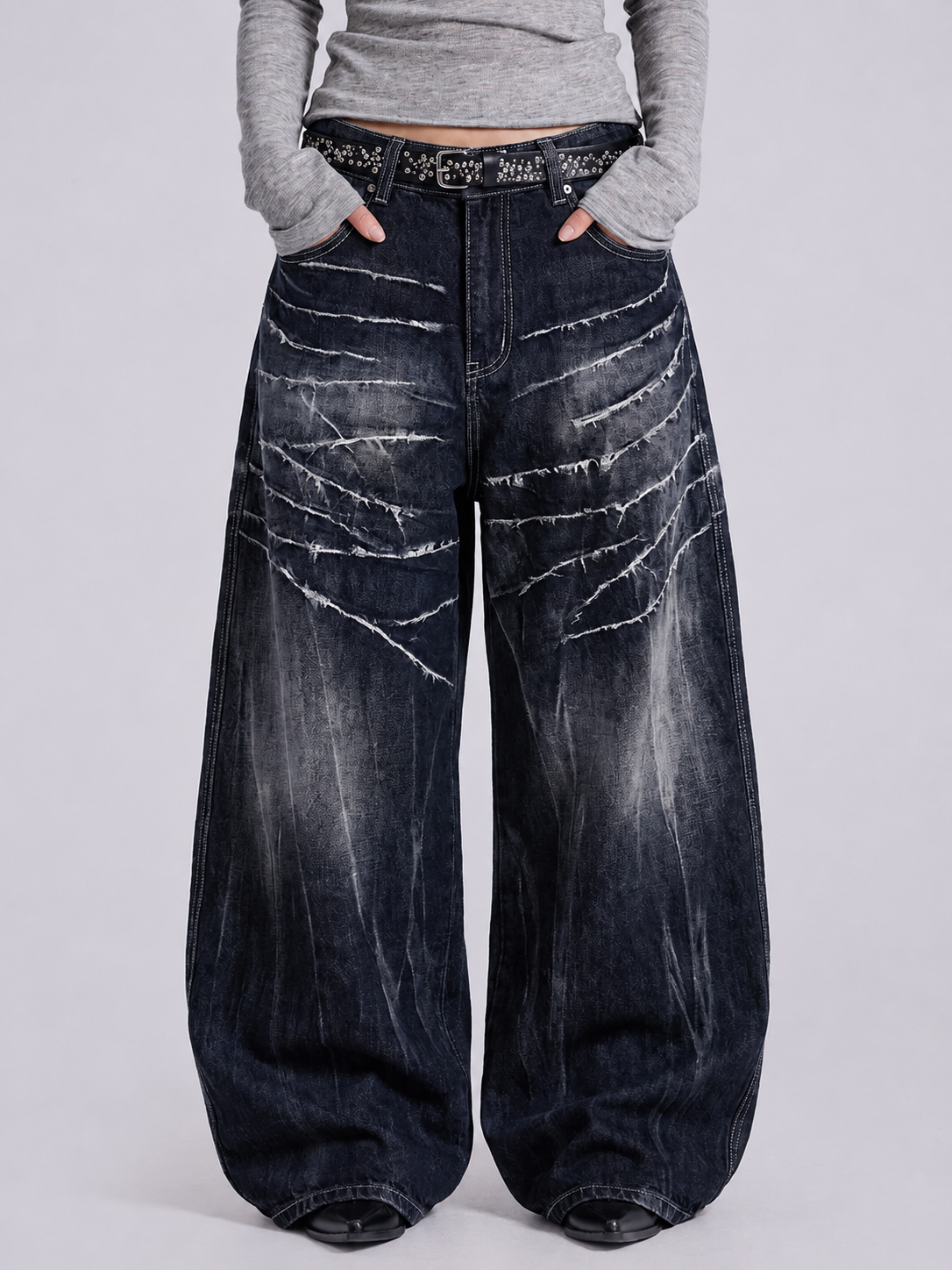 Ghost Wash Baggy Jeans