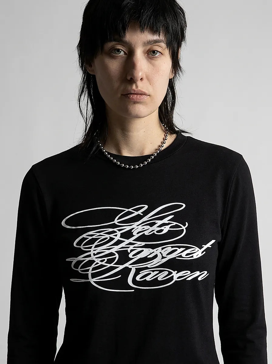 "Never Forget" Script Print Long Sleeve Tee in Black