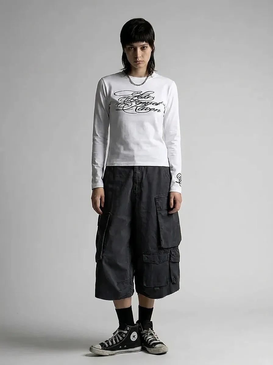 "Never Forget" Script Print Long Sleeve Tee in Black